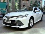 Toyota Camry 2019 года за 11 800 000 тг. в Астана