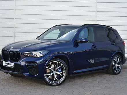 BMW X5 2022 года за 44 500 000 тг. в Астана