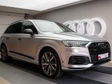Audi Q7 2023 года за 35 500 000 тг. в Астана