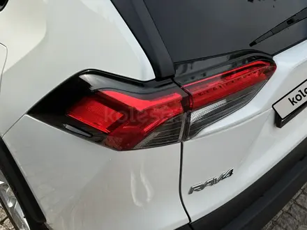 Toyota RAV4 2019 года за 11 900 000 тг. в Алматы – фото 8