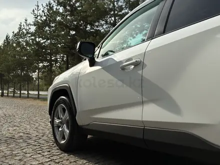 Toyota RAV4 2019 года за 11 900 000 тг. в Алматы – фото 5