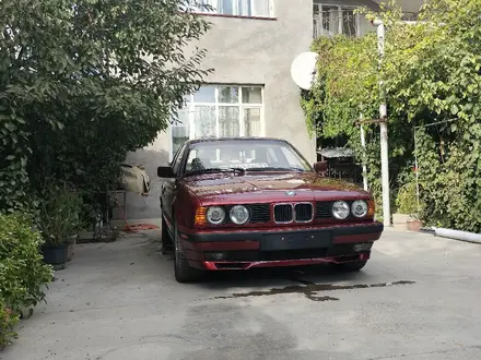 BMW 520 1990 года за 2 500 000 тг. в Шымкент – фото 2