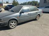 Volkswagen Passat 1994 года за 1 000 000 тг. в Уральск – фото 2