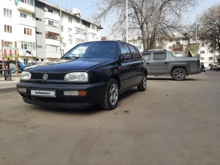 Volkswagen Golf 1996 года за 1 400 000 тг. в Алматы – фото 12