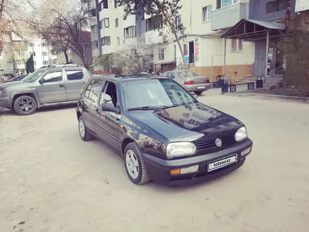 Volkswagen Golf 1996 года за 1 400 000 тг. в Алматы – фото 2