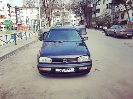 Volkswagen Golf 1996 года за 1 400 000 тг. в Алматы – фото 4