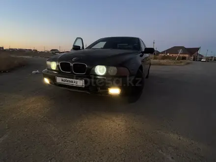 BMW 528 1997 года за 1 650 000 тг. в Атырау – фото 4