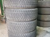 Резина зимняя 225 60 R17 BRIDGESTONE из Японии за 120 000 тг. в Алматы