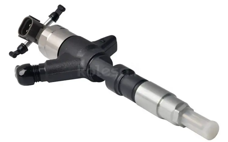 Форсунка дизельная 095000-5550 Hyundai County HD 78 65 D4DD D4DC за 85 000 тг. в Астана