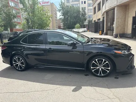 Toyota Camry 2019 года за 12 700 000 тг. в Астана – фото 4