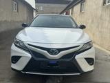 Toyota Camry 2021 года за 13 000 000 тг. в Шымкент