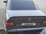 Mercedes-Benz E 230 1991 года за 750 000 тг. в Алматы – фото 4
