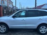 Hyundai Santa Fe 2011 годаүшін7 000 000 тг. в Уральск – фото 5