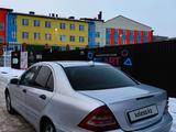 Mercedes-Benz C 180 2001 года за 2 500 000 тг. в Усть-Каменогорск – фото 3