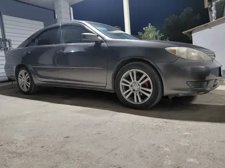Toyota Camry 2005 года за 4 800 000 тг. в Шымкент – фото 2