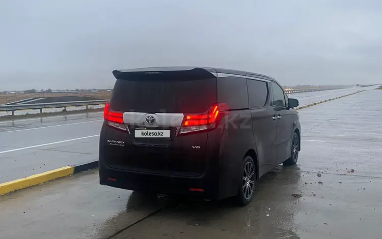 Toyota Alphard 2018 года за 36 000 000 тг. в Алматы