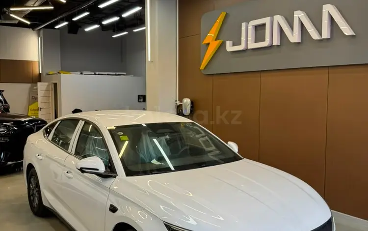 BYD Qin L DM-i Leading 2025 года за 10 300 000 тг. в Алматы