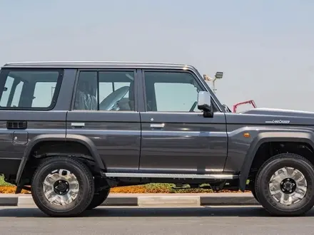 Toyota Land Cruiser 2024 года за 38 300 000 тг. в Алматы – фото 4