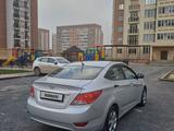 Hyundai Solaris 2013 года за 2 600 000 тг. в Шымкент – фото 3