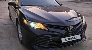 Toyota Camry 2017 года за 10 800 000 тг. в Атырау