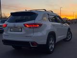Toyota Highlander 2017 года за 14 800 000 тг. в Актобе – фото 5