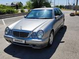 Mercedes-Benz E 320 2000 года за 5 800 000 тг. в Шымкент – фото 2