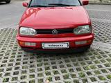Volkswagen Golf 1998 года за 2 750 000 тг. в Алматы