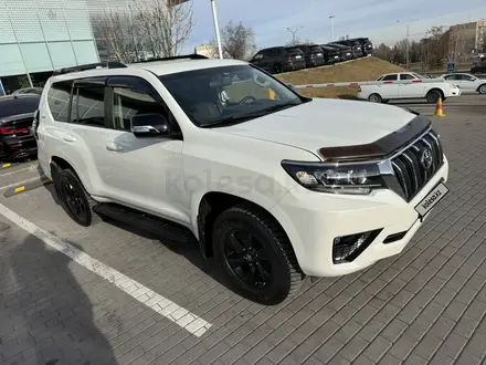 Toyota Land Cruiser Prado 2019 года за 23 500 000 тг. в Алматы – фото 18