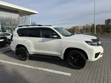 Toyota Land Cruiser Prado 2019 года за 23 500 000 тг. в Алматы – фото 8