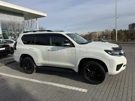 Toyota Land Cruiser Prado 2019 года за 23 500 000 тг. в Алматы – фото 33
