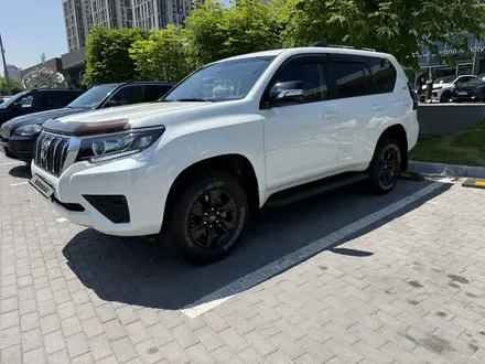 Toyota Land Cruiser Prado 2019 года за 23 500 000 тг. в Алматы – фото 2
