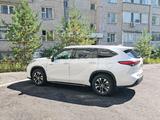 Toyota Highlander 2021 года за 27 000 000 тг. в Павлодар