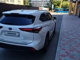 Toyota Highlander 2021 года за 27 000 000 тг. в Павлодар – фото 3
