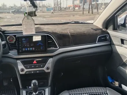Hyundai Elantra 2018 года за 6 300 000 тг. в Тараз – фото 6