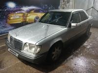 Mercedes-Benz E 320 1993 годаүшін2 500 000 тг. в Караганда