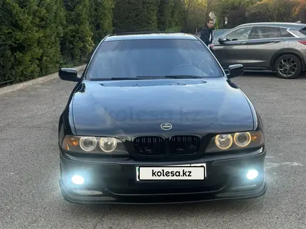 BMW 530 1998 года за 5 000 000 тг. в Алматы – фото 16