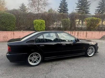 BMW 530 1998 года за 5 000 000 тг. в Алматы – фото 13