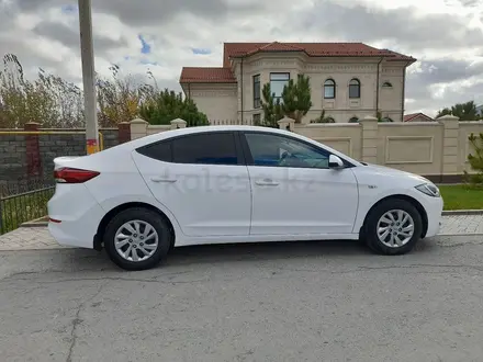 Hyundai Elantra 2018 года за 7 500 000 тг. в Кызылорда – фото 3