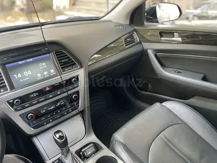 Hyundai Sonata 2015 года за 8 000 000 тг. в Шымкент – фото 21