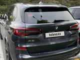 BMW X5 2021 года за 39 000 000 тг. в Алматы – фото 4