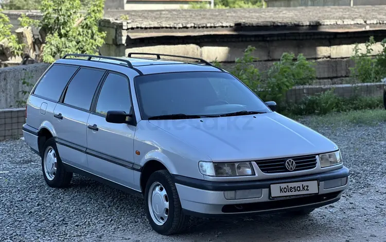 Volkswagen Passat 1994 годаүшін2 500 000 тг. в Павлодар