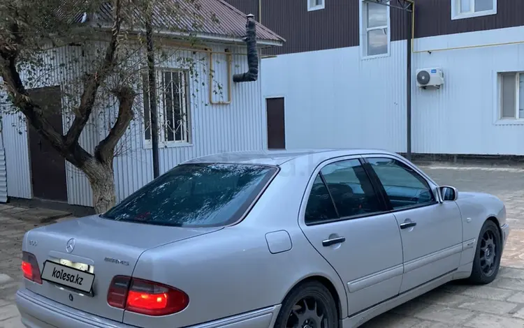 Mercedes-Benz E 320 1998 годаүшін4 700 000 тг. в Жанаозен