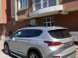 Hyundai Santa Fe 2019 года за 13 700 000 тг. в Алматы – фото 4
