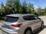Hyundai Santa Fe 2019 года за 13 700 000 тг. в Алматы – фото 3