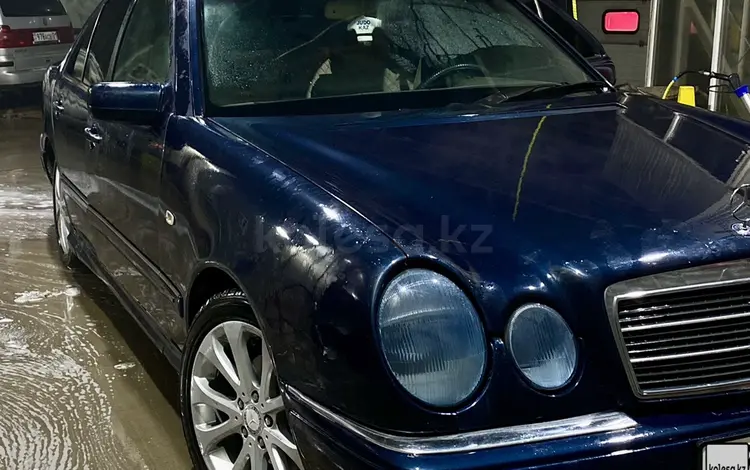 Mercedes-Benz E 200 1996 годаfor2 700 000 тг. в Астана