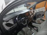 Toyota Sienna 2017 года за 11 000 000 тг. в Атырау