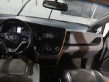 Toyota Sienna 2017 года за 11 000 000 тг. в Атырау – фото 2