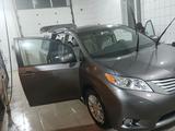 Toyota Sienna 2017 года за 11 000 000 тг. в Атырау – фото 3