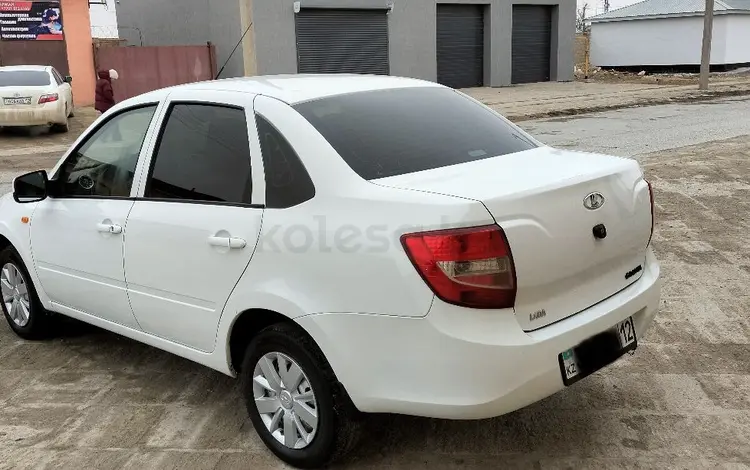 ВАЗ (Lada) Granta 2190 2013 годаfor2 850 000 тг. в Жанаозен