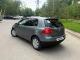 Volkswagen Golf 2005 года за 3 300 000 тг. в Алматы – фото 2